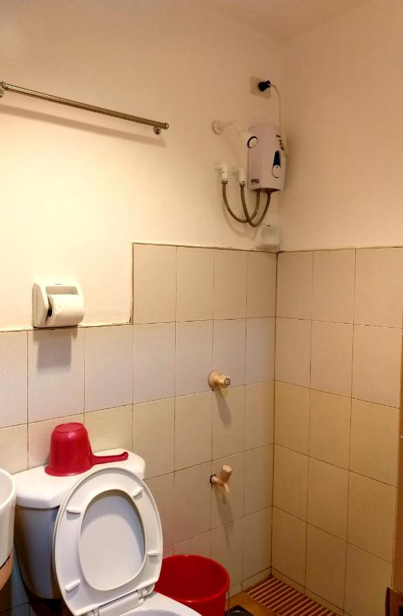 Sola Eleganza Apartelle Кесон-Сити Экстерьер фото