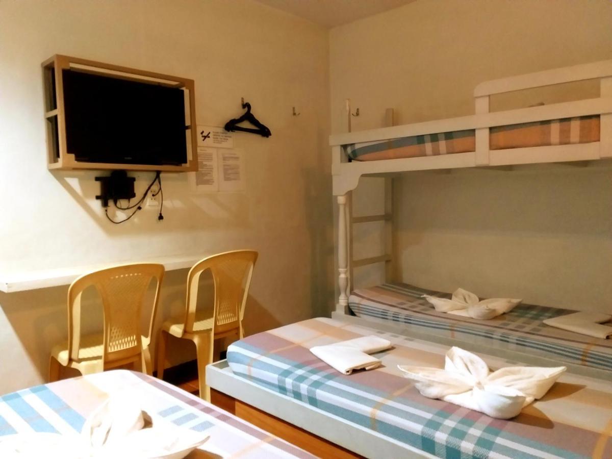 Sola Eleganza Apartelle Кесон-Сити Экстерьер фото