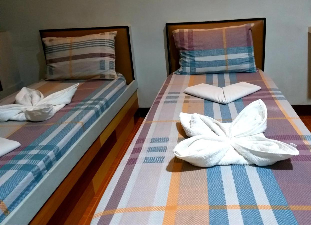 Sola Eleganza Apartelle Кесон-Сити Экстерьер фото