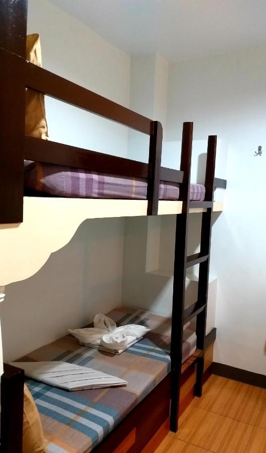 Sola Eleganza Apartelle Кесон-Сити Экстерьер фото