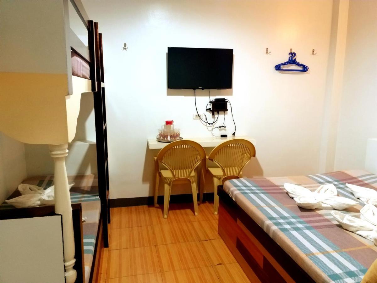 Sola Eleganza Apartelle Кесон-Сити Экстерьер фото